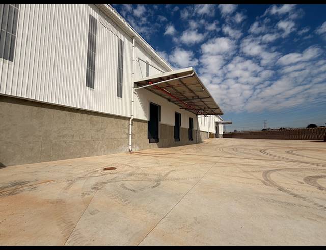 12,619M² WAREHOUSE TO LET IN WITFONTEIN